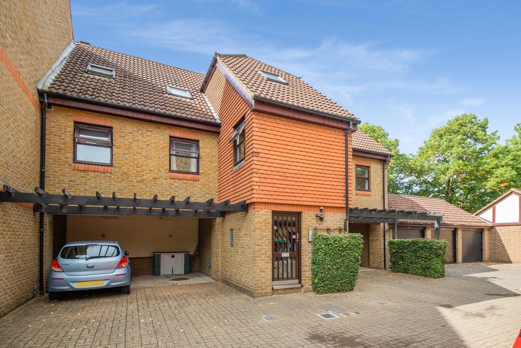 Pursewardens Close, Ealing