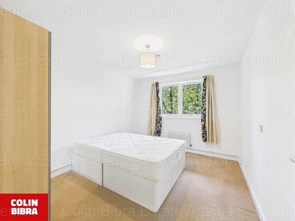 Garrick Close, Ealing W5